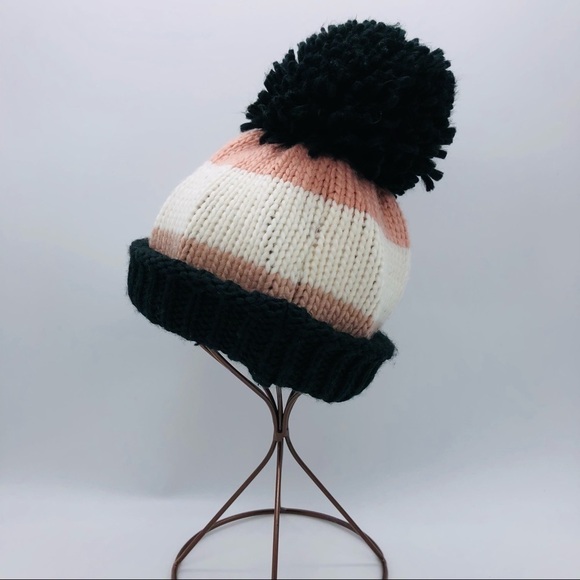 DAVID & YOUNG - WOMENS PRETTY POM POM HAT - Picture 1 of 9